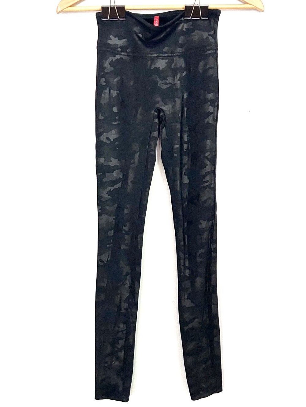 SPANX Look‎ At Me Now Seamless Camo Leggings XS High Rise Black Gray Shaping